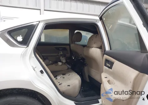 2015 Nissan Altima 2.5 S z USA, uszkodzony, nr VIN 1N4AL3AP4FC153289